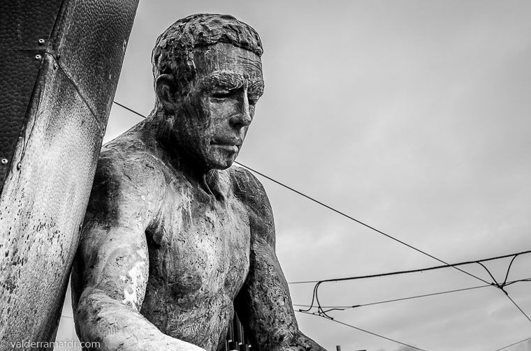 Monumento Donantes Sangre en Jaén. Detalle 10