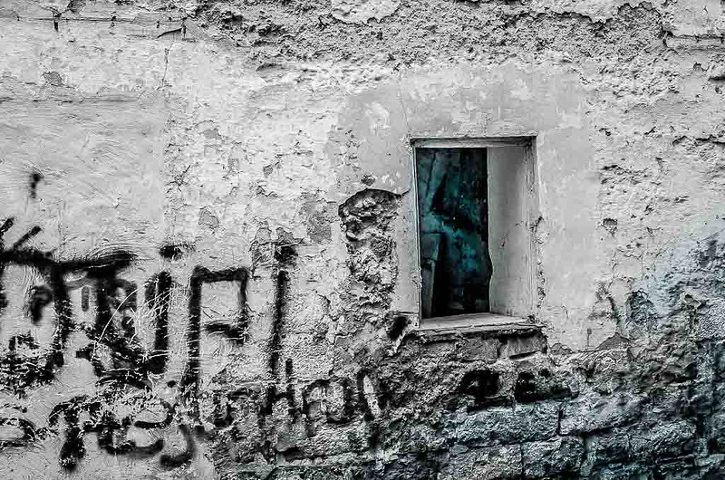 Solares y casas abandonadas-5