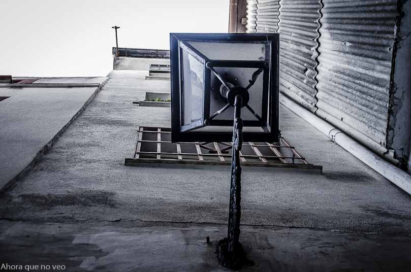 Farola de una calle de Jaén.