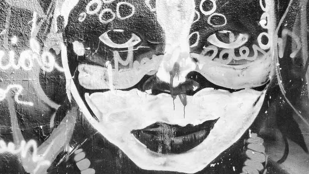 grafiti-bw-03
